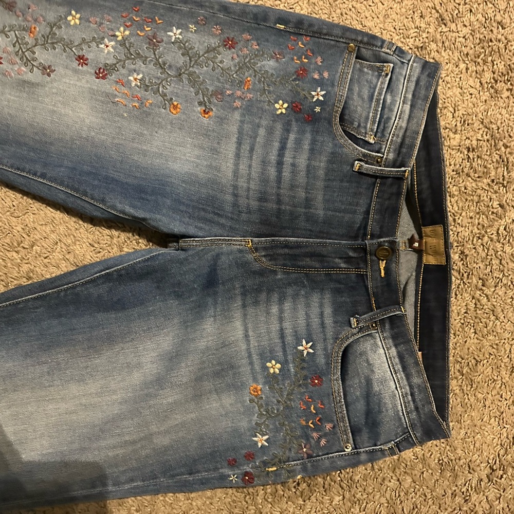 DRIFTWOOD Floral Embroidered Blue Flare Jeans Women’s size 31. Classic fit. - Picture 12 of 14
